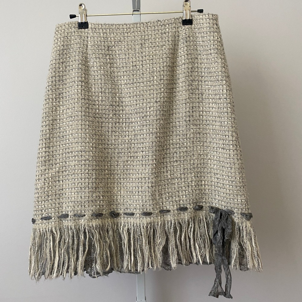 Jôn 8 Neutral Tweed Mohair Wool Silk Fringe Hem Pencil Skirt Designer Sample